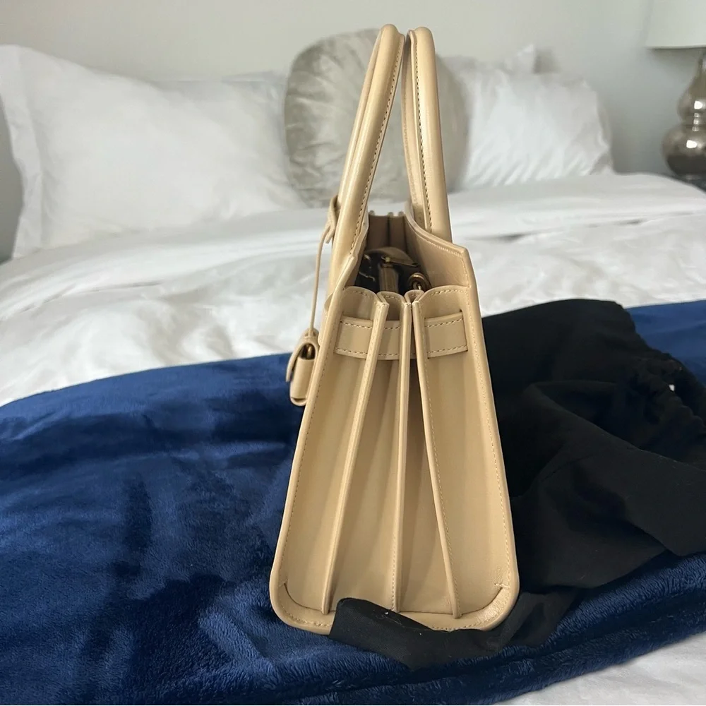 Saint Laurent SAC DE JOUR NANO IN SMOOTH LEATHER - Picture 15 of 16